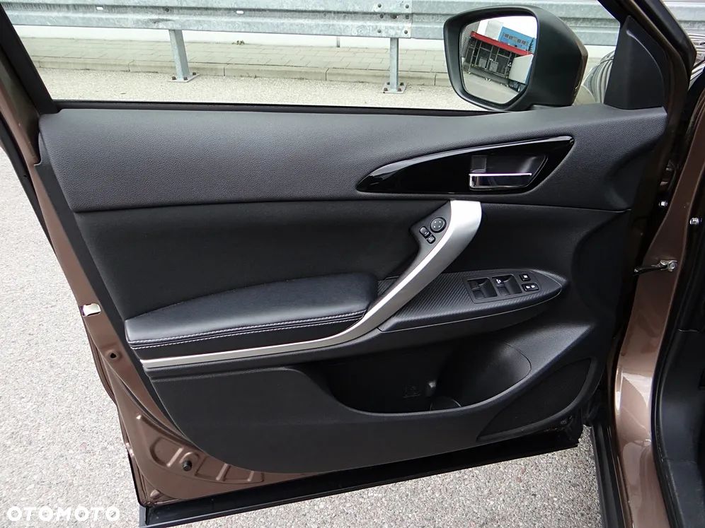 Mitsubishi Eclipse Cross 1.5 T-MIVEC (ClearTec) CVT 2WD Plus - 23
