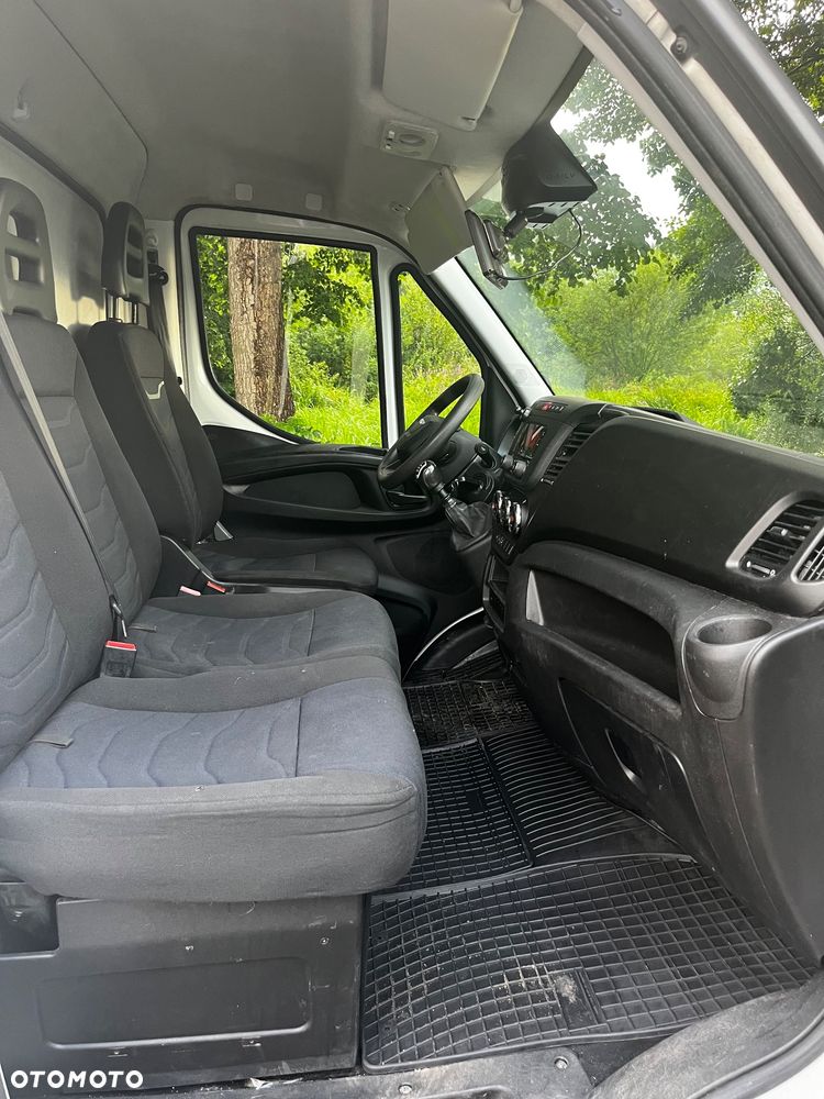Iveco DAILY - 12