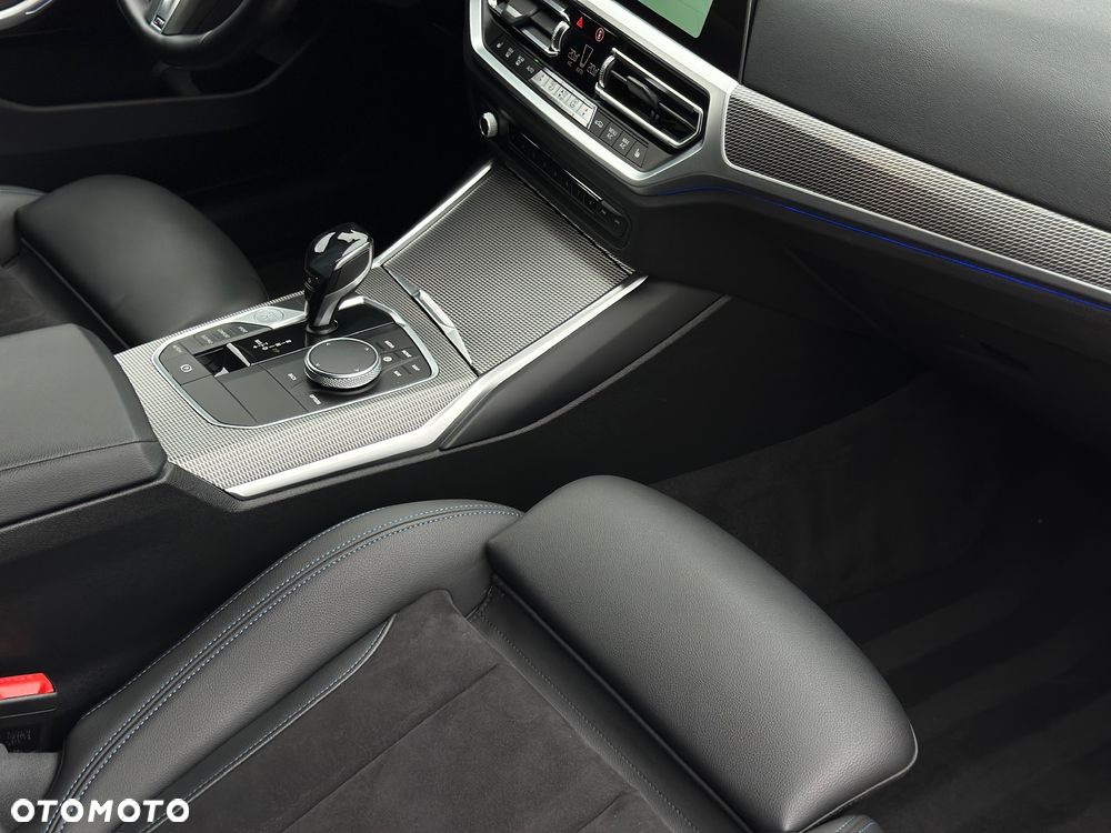BMW Seria 3 320d M Sport sport - 32