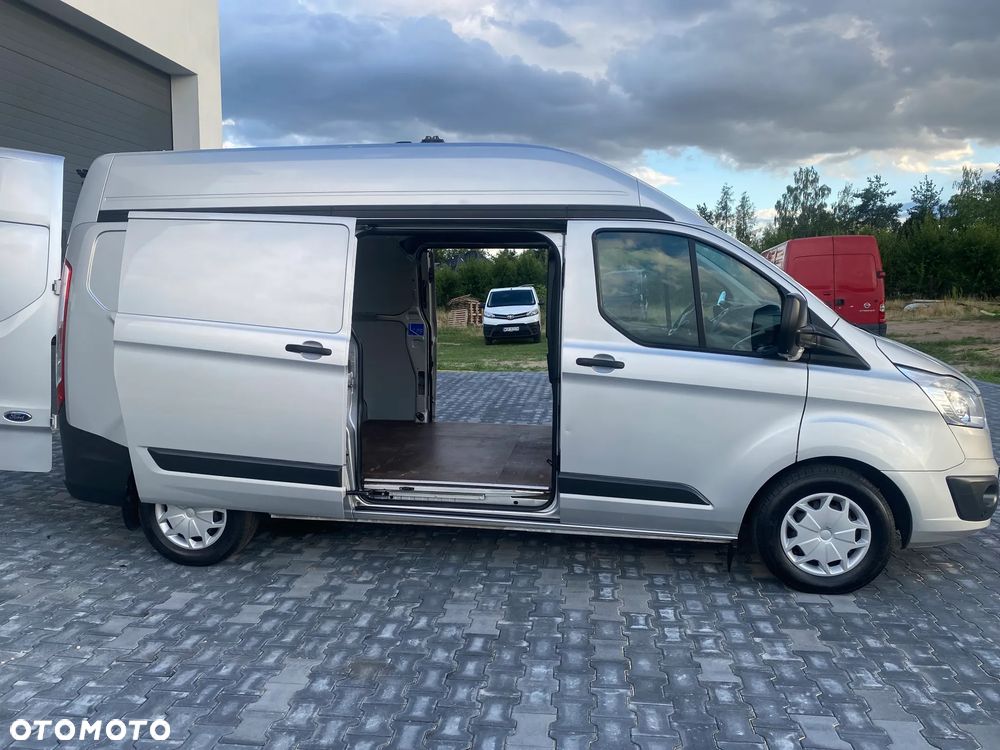 Ford TRANSIT CUSTOM - 12