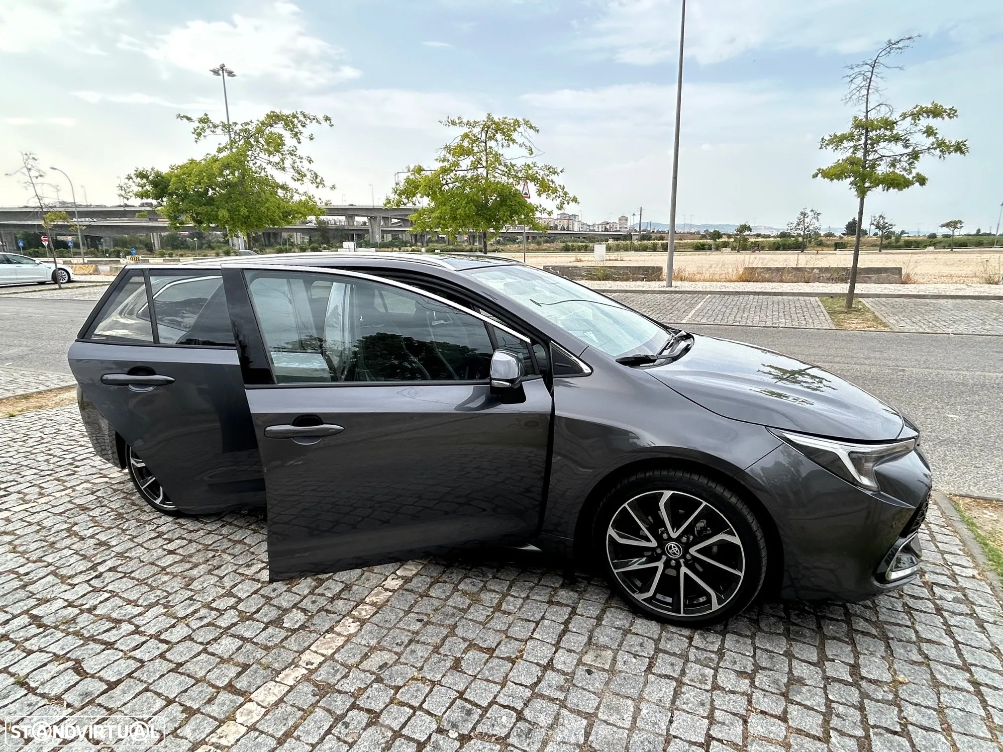 Toyota Corolla Touring Sports 1.8 Hybrid Exclusive - 2