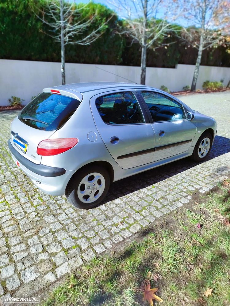Peugeot 206 1.1 XT - 9