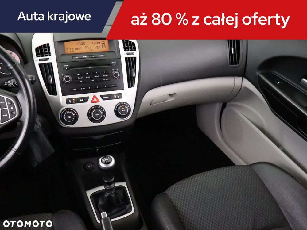 Kia Ceed - 10
