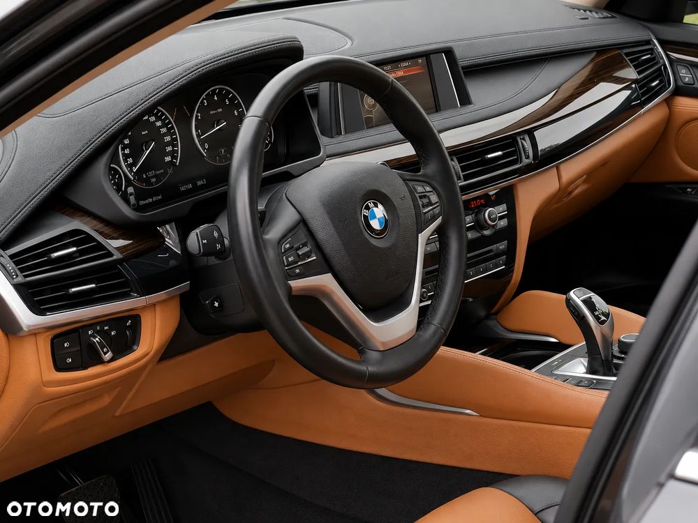 BMW X6 xDrive50i - 15