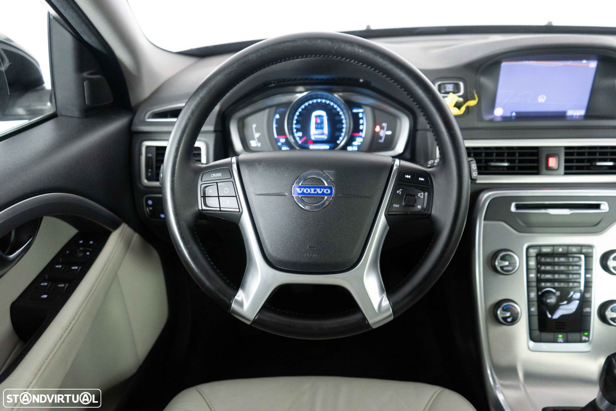 Volvo V70 1.6 D2 Drive Momentum Start/Stop - 24
