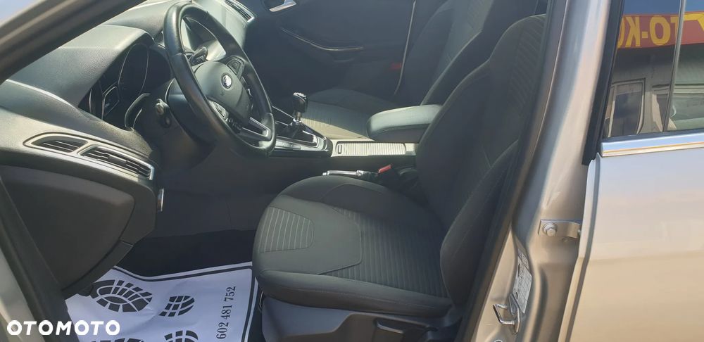 Ford Focus - 14