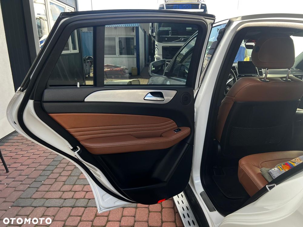 Mercedes-Benz GLE 350 d 4-Matic - 17