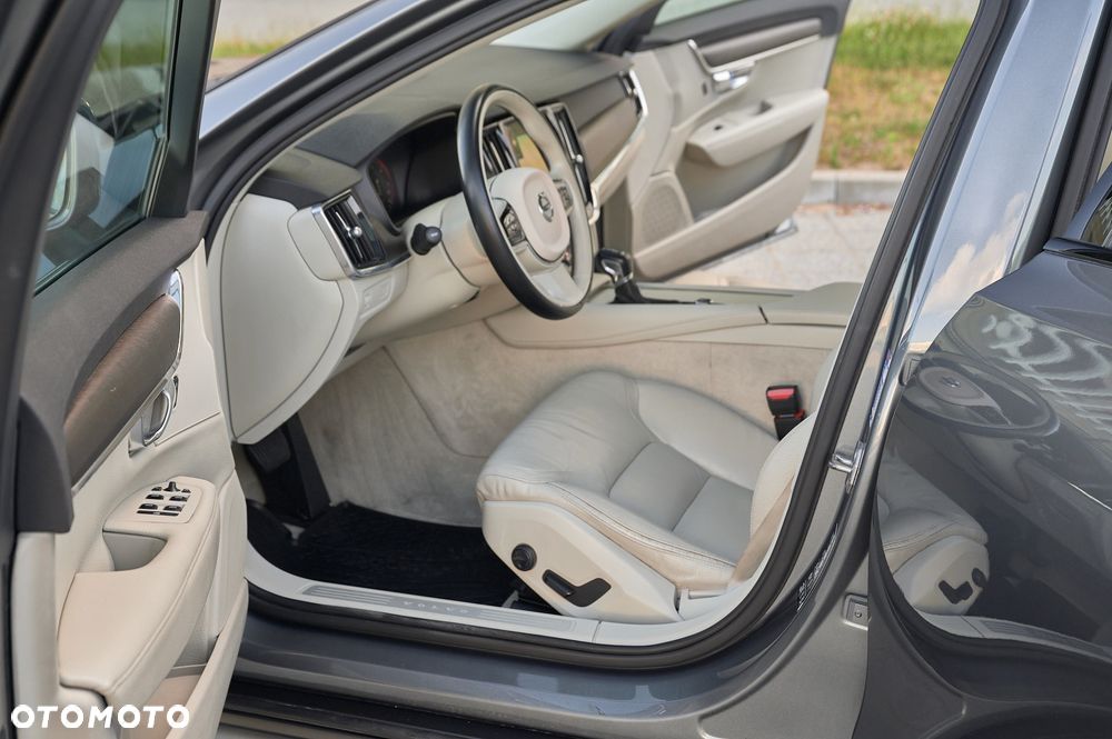 Volvo V90 Cross Country D4 AWD Geartronic - 21