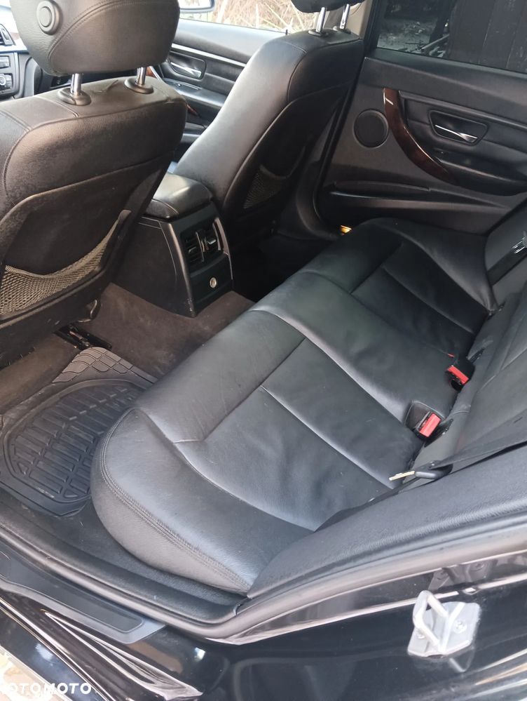 BMW Seria 3 328i Luxury Line - 6