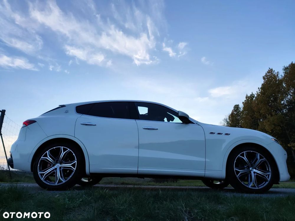 Maserati Levante S Q4 - 18