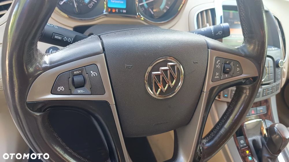 Buick Lacrosse - 39