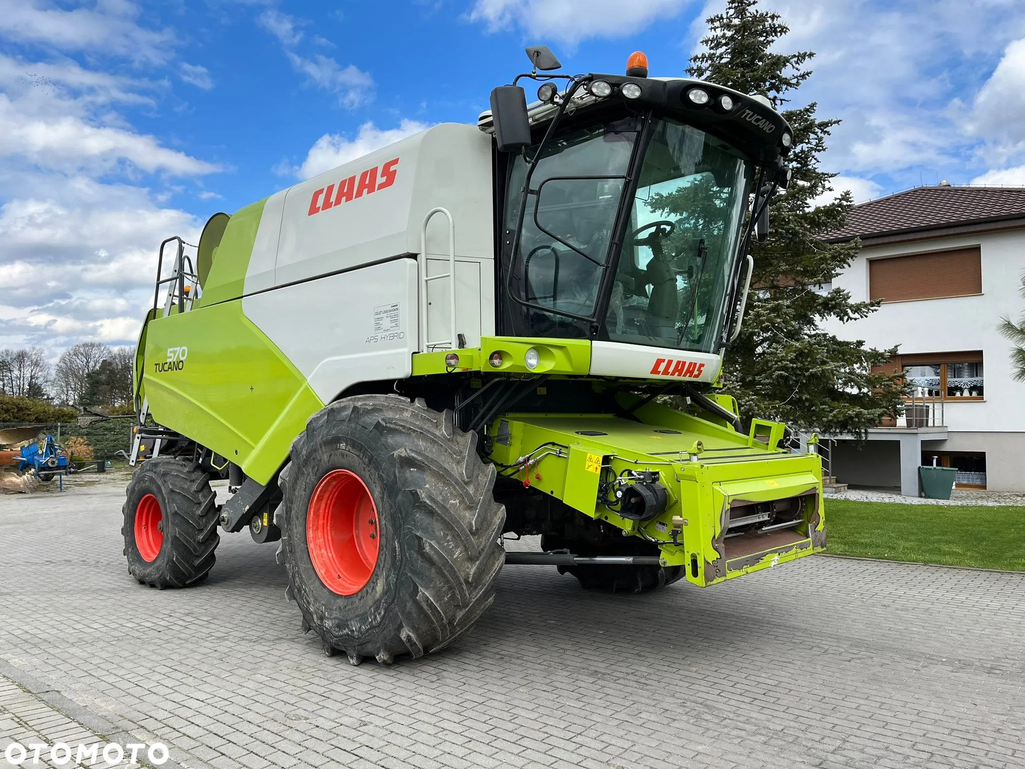 Claas TUCANO 570 heder Vario 770 - 2