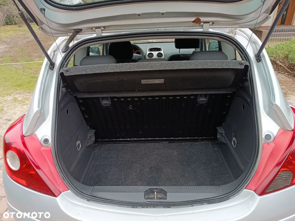 Opel Corsa 1.3 CDTI Enjoy - 26