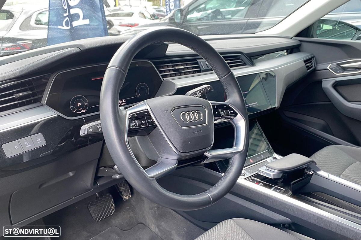 Audi Q8 e-Tron 55 quattro Advanced - 5