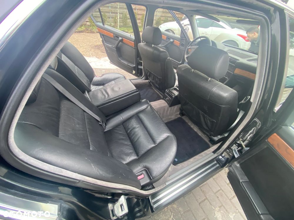 BMW Seria 7 750iL - 5