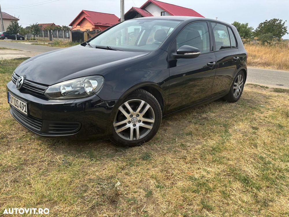 Volkswagen Golf - 1