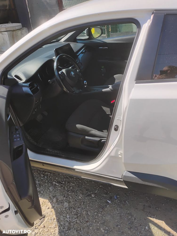 Toyota C-HR - 8