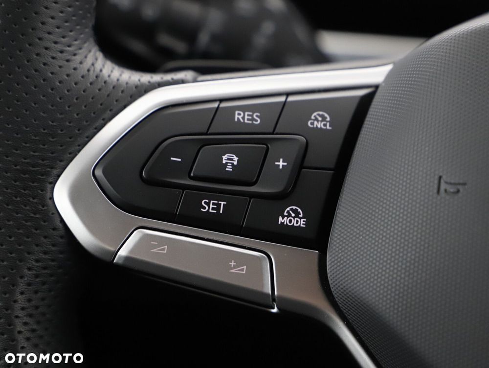 Volkswagen Passat - 20