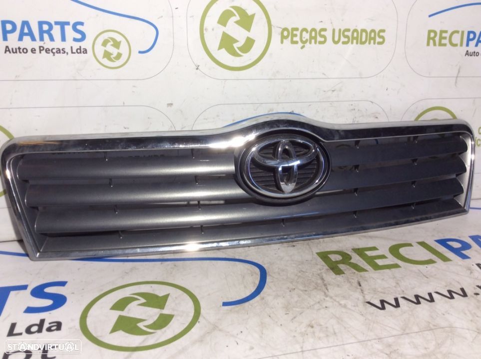 Grelha da frente Toyota Avensis - 1