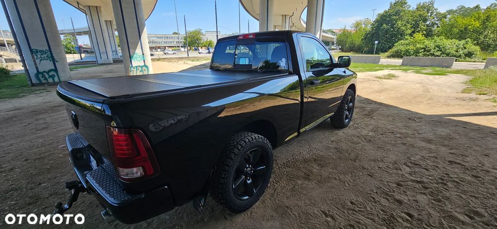 Dodge RAM - 8