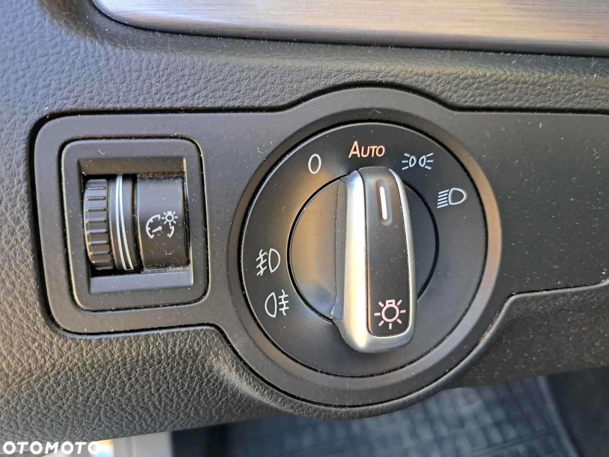 Volkswagen Passat - 32