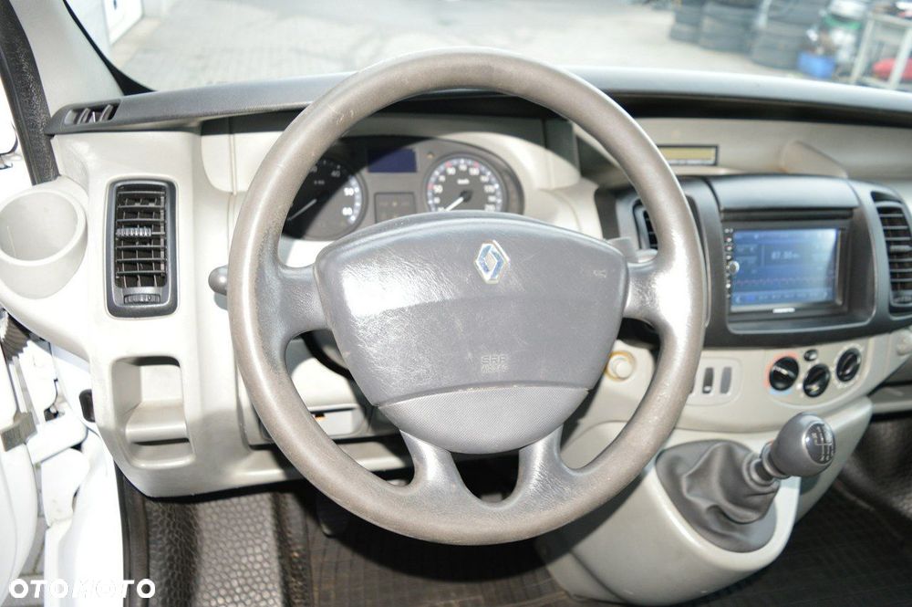 Renault Trafic - 18