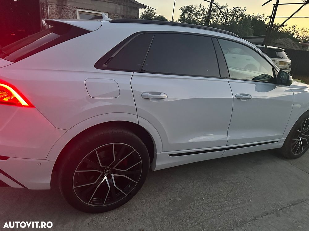 Audi SQ8 - 11