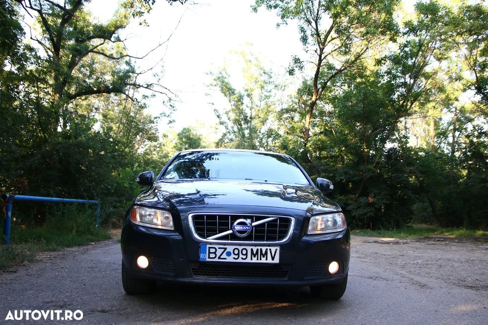 Volvo V70 - 1