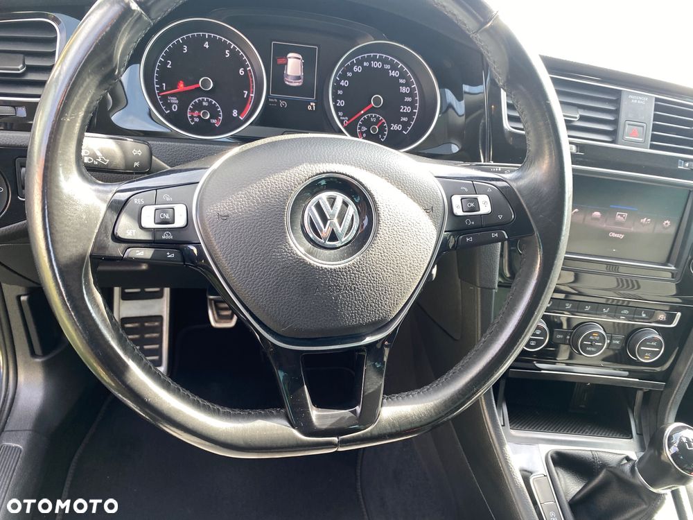 Volkswagen Golf 1.2 TSI BlueMotion Technology Allstar - 10