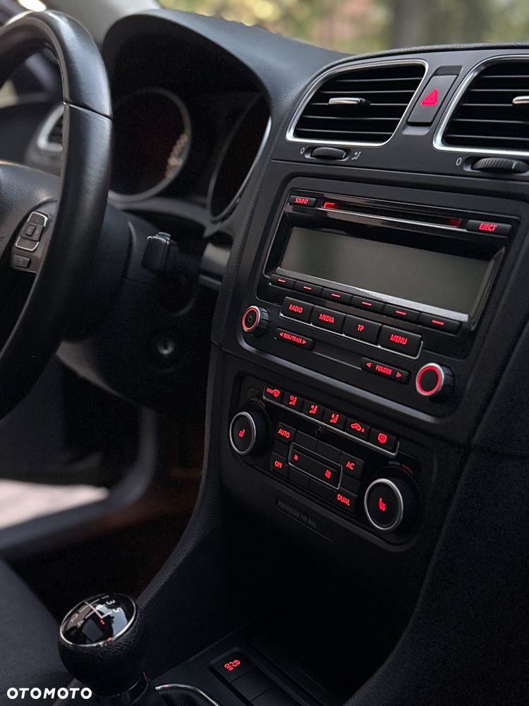 Volkswagen Golf 1.6 TDI DPF Style - 19
