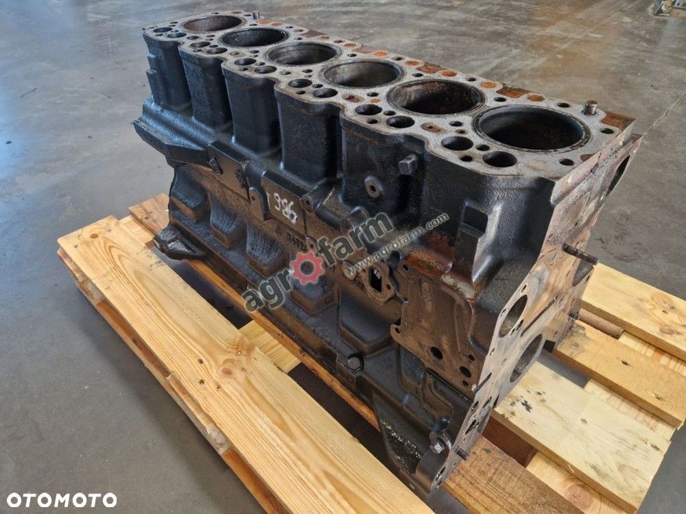 Blok silnika John Deere 6600, 6506, 7500 - 4