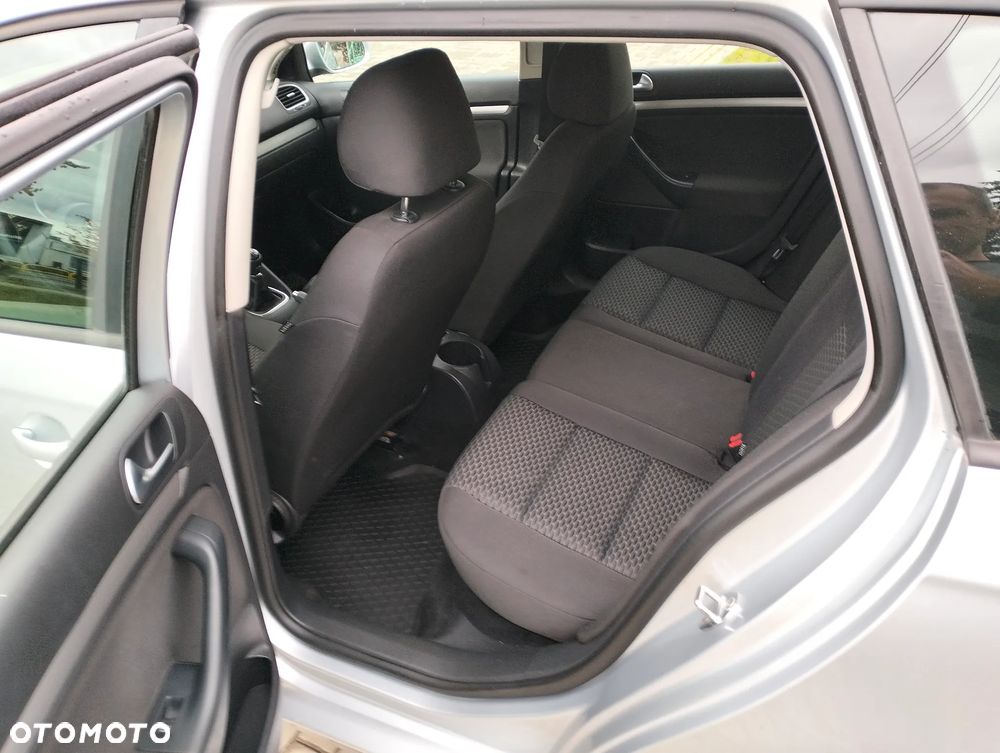 Volkswagen Golf Variant 1.6 TDI DPF Style - 21