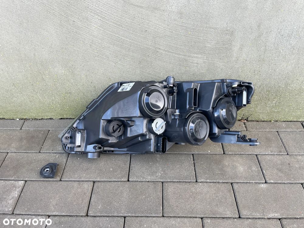 LAMPA PRZEDNIA PRAWA SEAT TOLEDO IV  2012-2019 - NOWA VALEO - 2