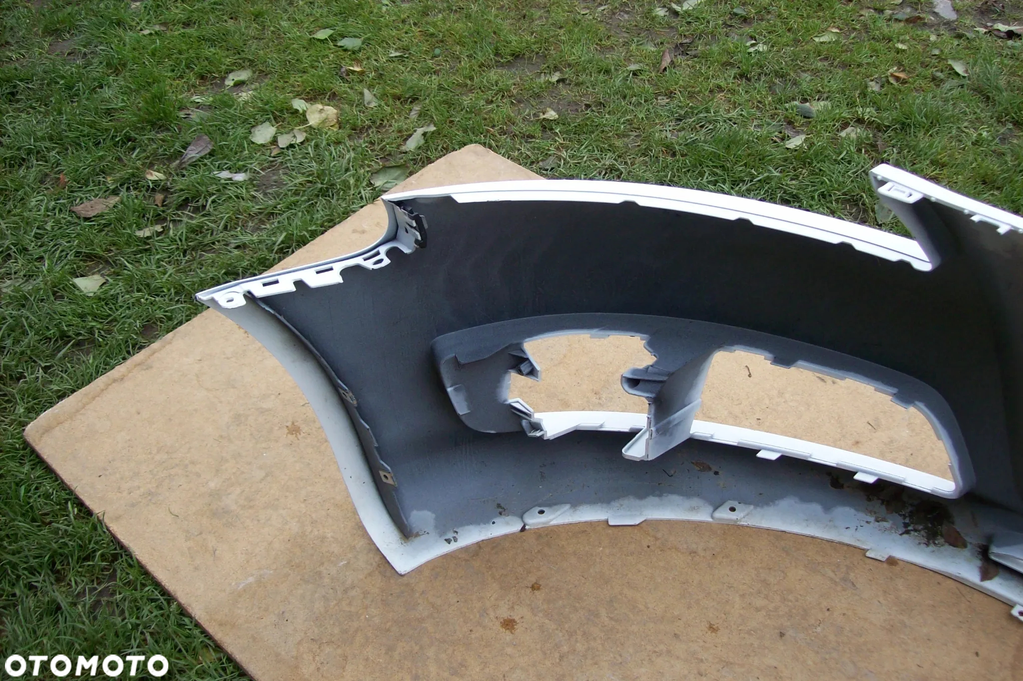 ZDERZAK PRZEDNI AUDI A3 8P ROK 08/12 - 7