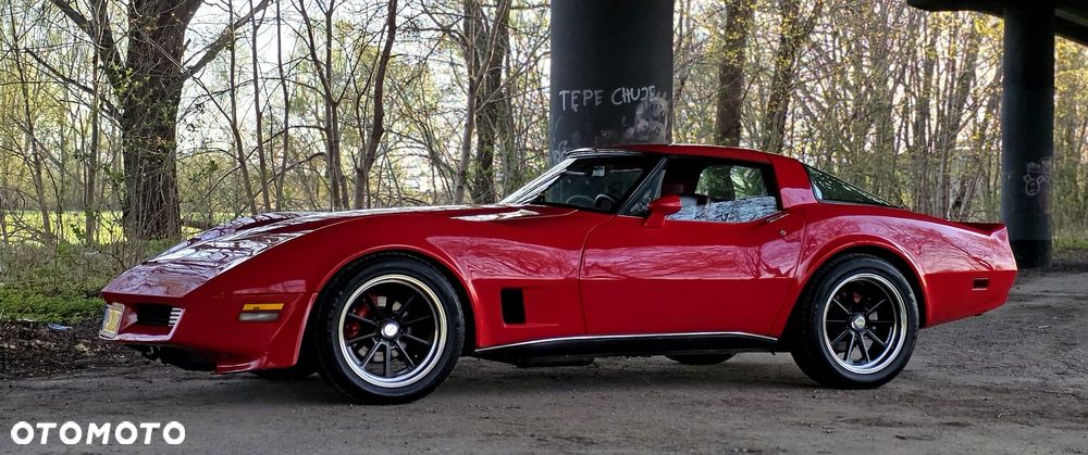 Chevrolet Corvette - 3