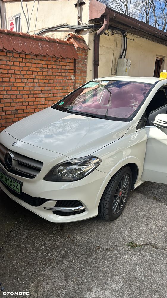 Mercedes-Benz Klasa B (Electric Drive) 250 e - 3