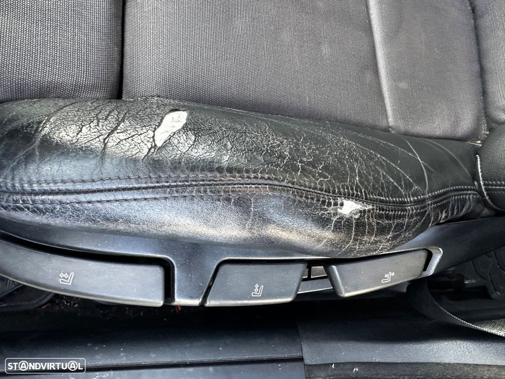 BMW 320 d Touring - 14