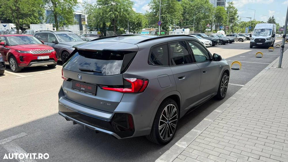 BMW iX1 xDrive30 - 5