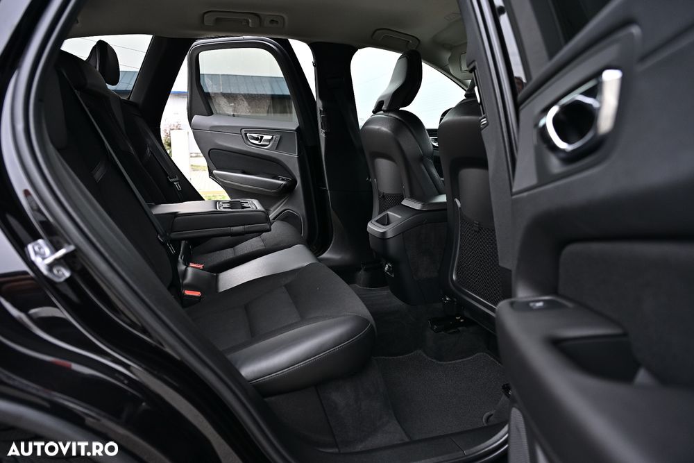 Volvo XC 60 D4 AWD Geartronic Momentum - 17