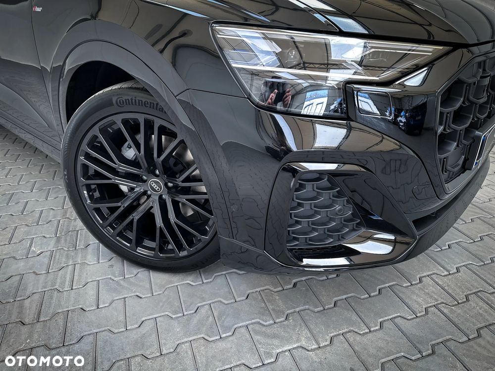 Audi Q8 - 11