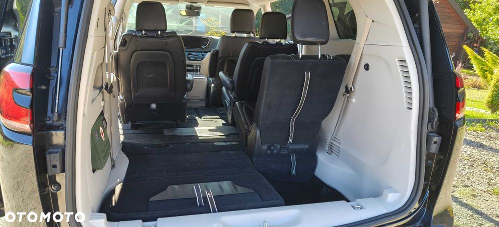 Chrysler Pacifica - 8