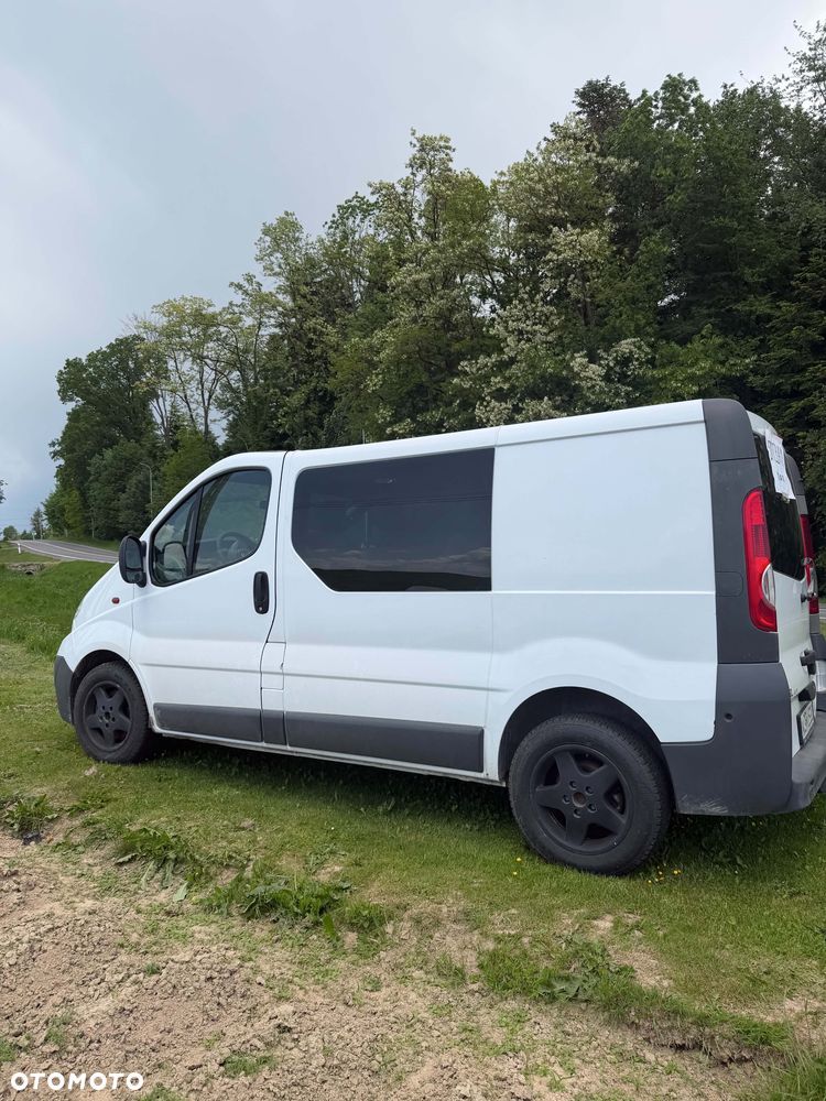 Opel Vivaro - 1