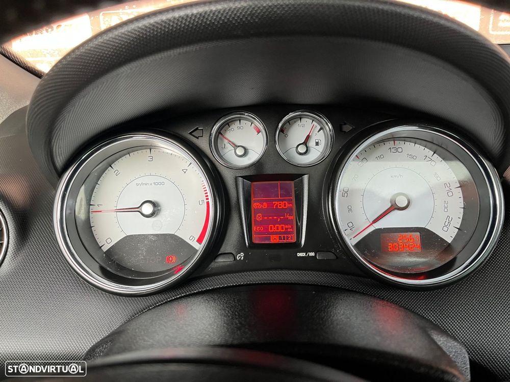 Peugeot 308 SW 1.6 e-HDi Allure CVM6 - 22