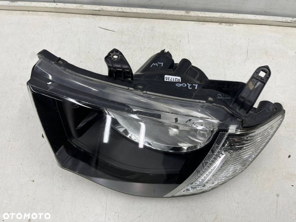 Lampa reflektor Mitsubishi L200 KA KB 05-10r. LEWA przednia H4 oryginalna lewy przód EU 8301b461 - 9