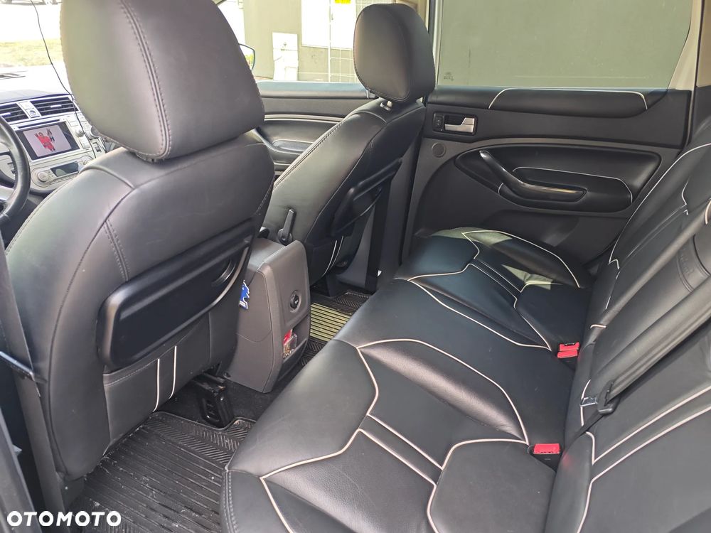 Ford Kuga 2.0 TDCi Individual MPS6 - 9