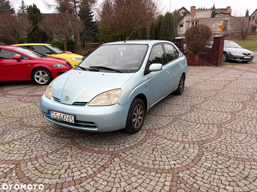 Toyota Prius 1.5 VVT-i Sol - 1