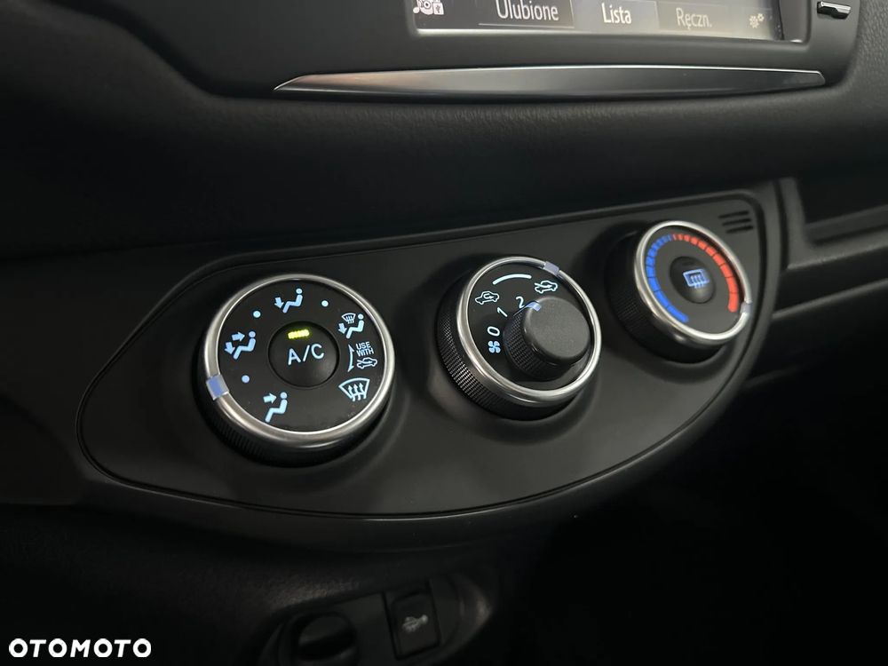Toyota Yaris 1.5 Premium CVT - 19