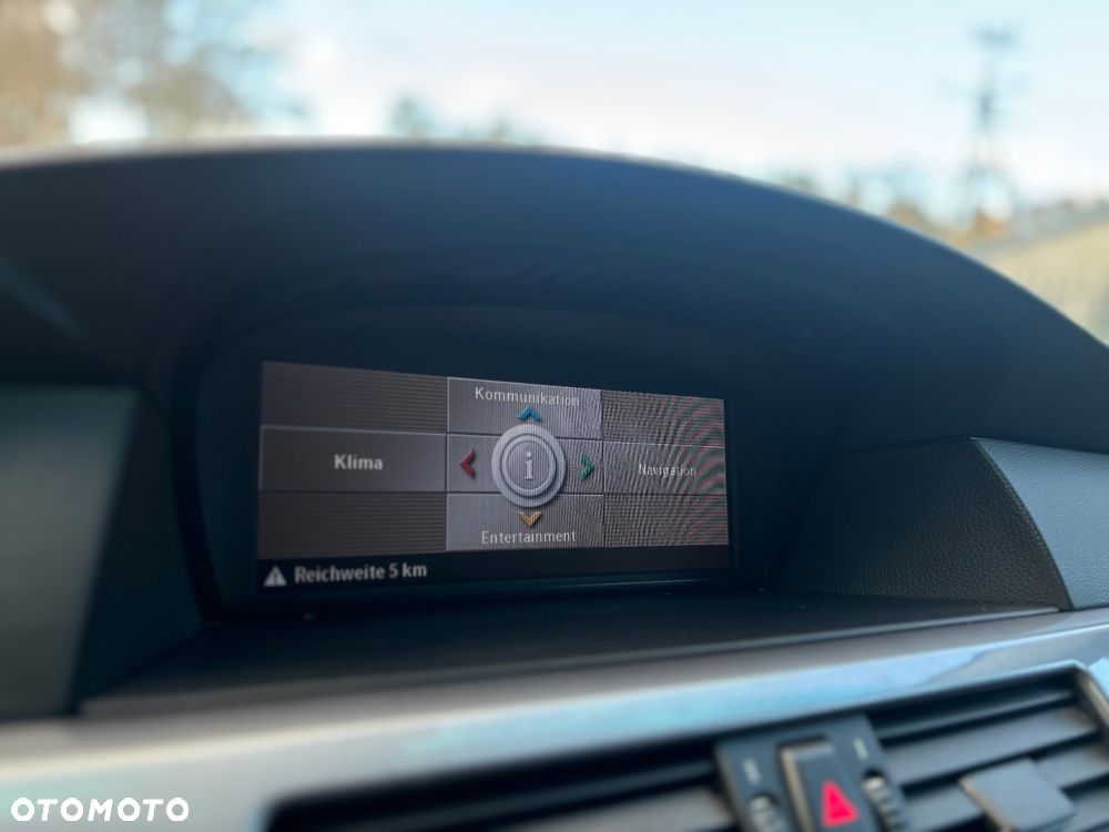 BMW Seria 5 523i Edition Exclusive - 11