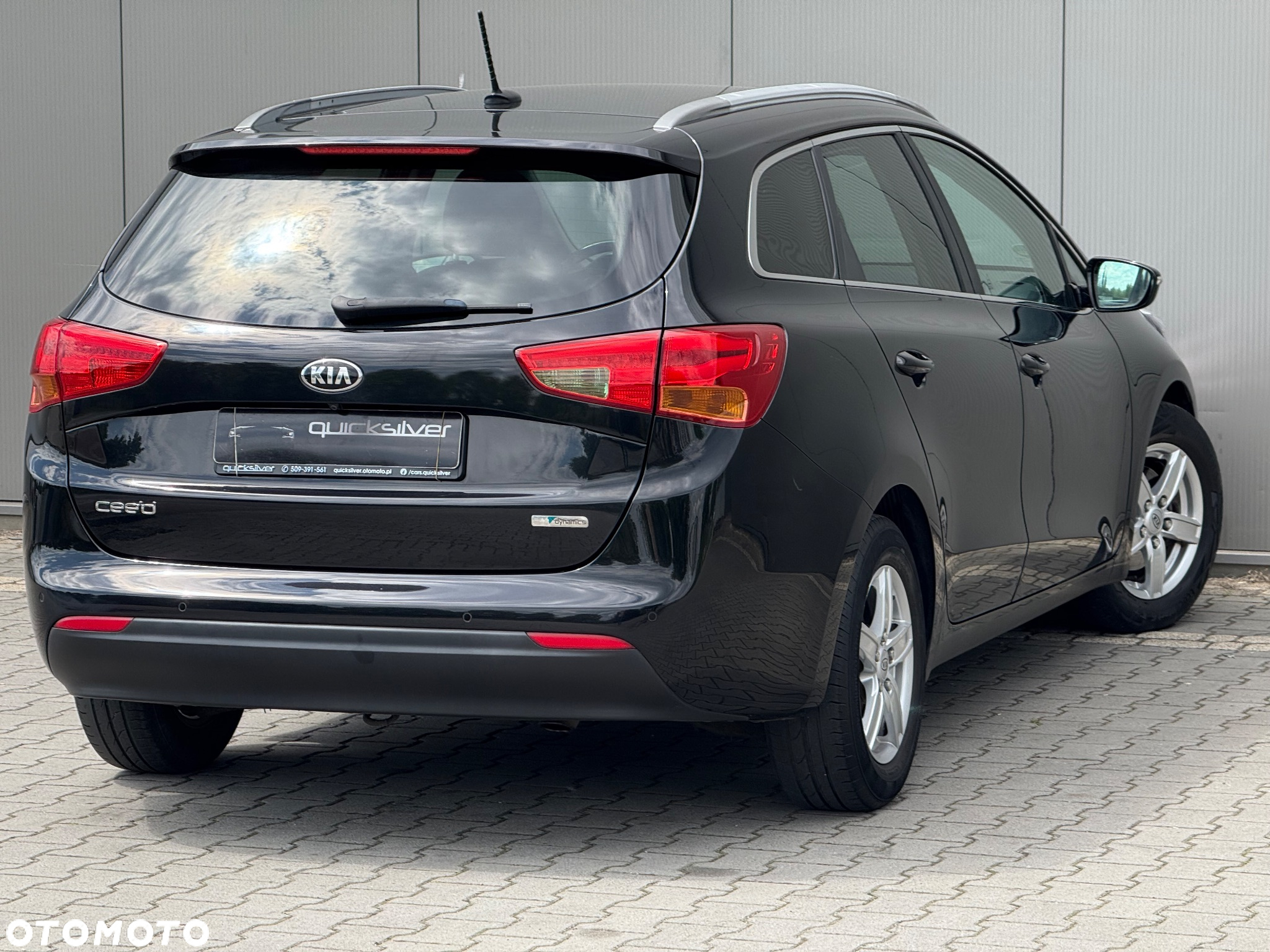 Kia Ceed - 10