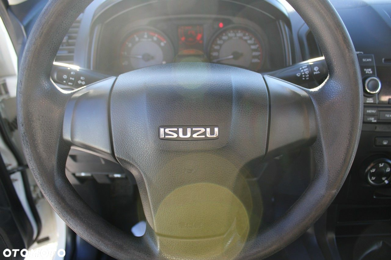 Isuzu D-Max 1.9 DC L - 23